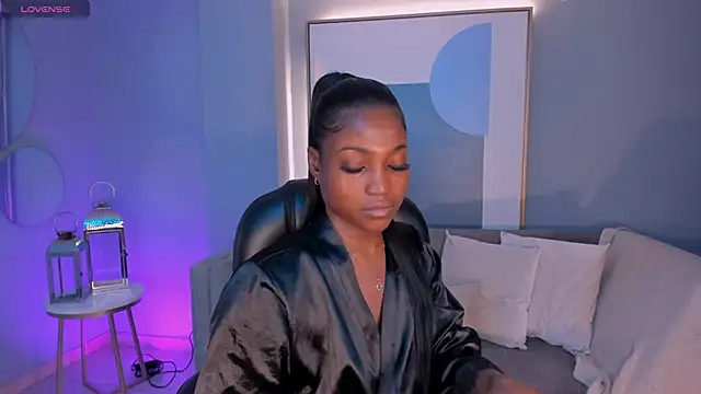 SavannahStorm online show from 12/04/25, 10:46