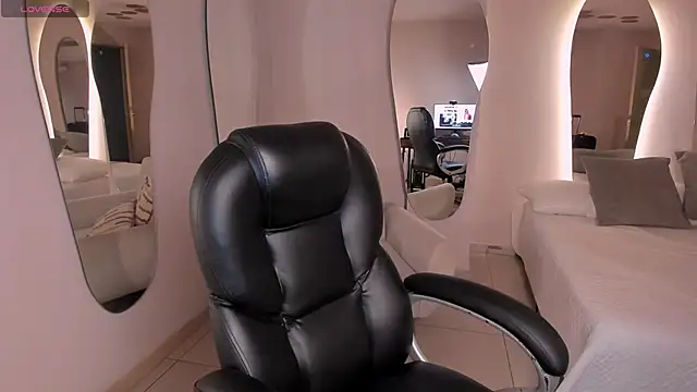 SavannahStorm online show from 04/23/26, 07:38