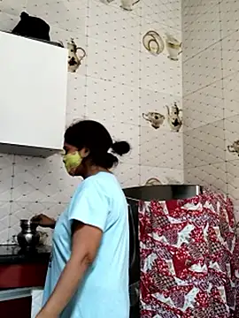 illay love online show from 10/25/25, 05:37