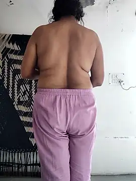 illay love online show from 02/09/26, 07:23