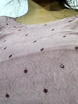 illay love online show from 03/31/26, 10:48