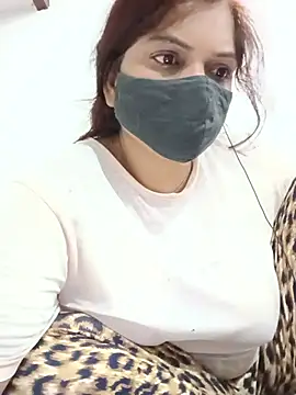 Snapshot of illay_love chatting on 06/02/26, 07:05 illay love online show from 06/02/26, 07:05