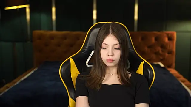 Beatrice 054 online show from 02/12/25, 12:12