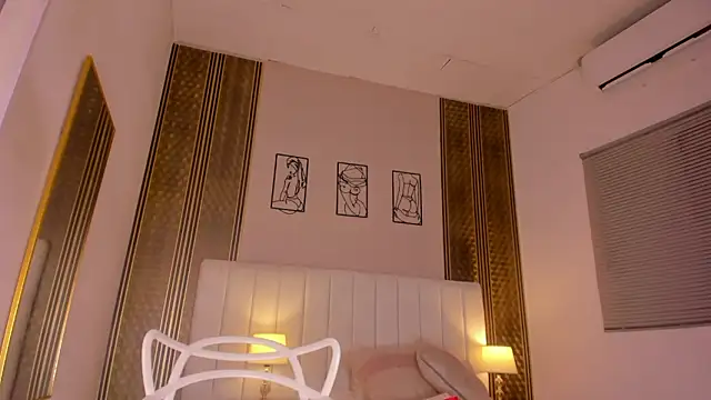 zoe sky  online show from 03/25/26, 11:38