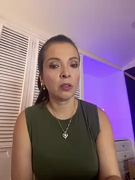 Snapshot of Adel_Nesbiit chatting on 06/16/26, 07:49 Adel Nesbiit online show from 06/16/26, 07:49
