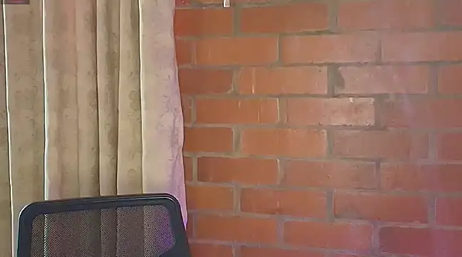 Snapshot of Leandro_valenzuela chatting on 02/04/25, 01:06 Leandro valenzuela online show from 02/04/25, 01:06