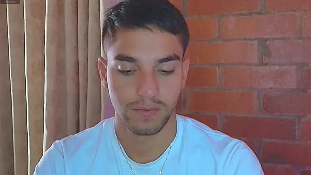 Snapshot of Leandro_valenzuela chatting on 02/05/25, 03:20 Leandro valenzuela online show from 02/05/25, 03:20