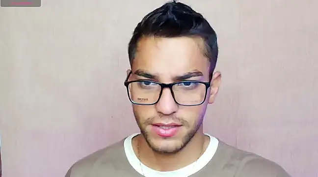 Snapshot of Leandro_valenzuela chatting on 03/04/25, 06:50 Leandro valenzuela online show from 03/04/25, 06:50