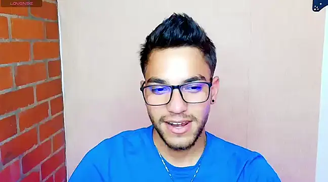 Snapshot of Leandro_valenzuela chatting on 03/12/25, 09:03 Leandro valenzuela online show from 03/12/25, 09:03