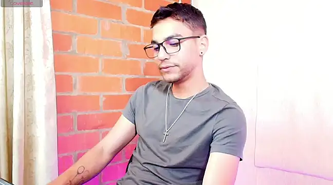 Snapshot of Leandro_valenzuela chatting on 03/15/25, 06:21 Leandro valenzuela online show from 03/15/25, 06:21