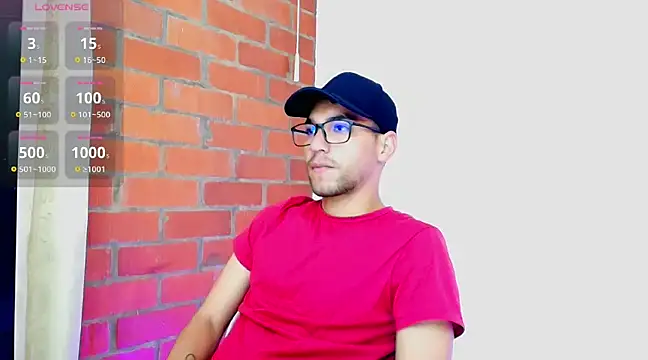 Snapshot of Leandro_valenzuela chatting on 03/19/25, 04:55 Leandro valenzuela online show from 03/19/25, 04:55