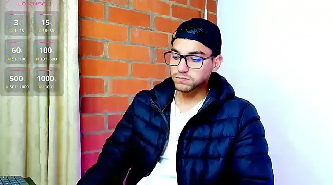 Snapshot of Leandro_valenzuela chatting on 03/22/25, 03:42 Leandro valenzuela online show from 03/22/25, 03:42