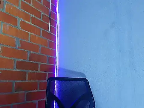 Snapshot of Leandro_valenzuela chatting on 09/28/25, 01:44 Leandro valenzuela online show from 09/28/25, 01:44