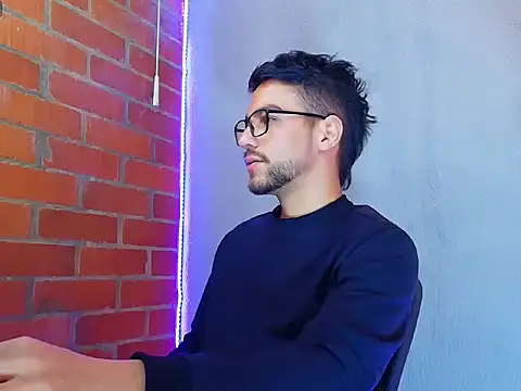 Snapshot of Leandro_valenzuela chatting on 10/08/25, 06:49 Leandro valenzuela online show from 10/08/25, 06:49