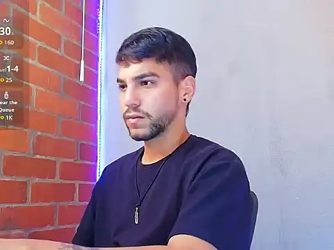 Snapshot of Leandro_valenzuela chatting on 10/28/25, 03:14 Leandro valenzuela online show from 10/28/25, 03:14