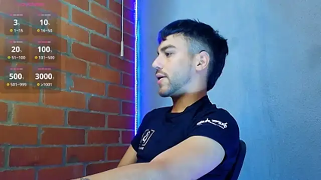 Snapshot of Leandro_valenzuela chatting on 11/26/25, 05:14 Leandro valenzuela online show from 11/26/25, 05:14