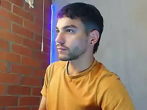 Snapshot of Leandro_valenzuela chatting on 12/18/25, 03:40 Leandro valenzuela online show from 12/18/25, 03:40