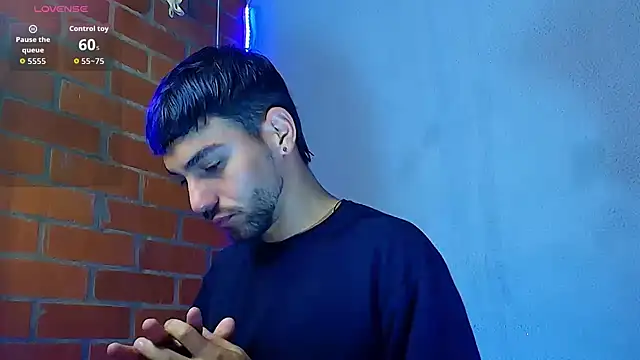 Snapshot of Leandro_valenzuela chatting on 12/22/25, 05:37 Leandro valenzuela online show from 12/22/25, 05:37