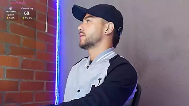 Snapshot of Leandro_valenzuela chatting on 02/19/26, 01:29 Leandro valenzuela online show from 02/19/26, 01:29