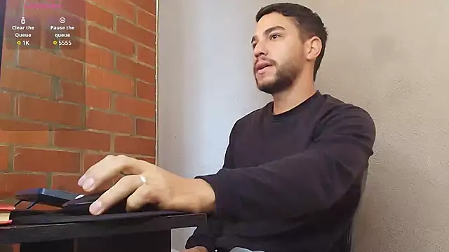 Snapshot of Leandro_valenzuela chatting on 05/12/26, 02:03 Leandro valenzuela online show from 05/12/26, 02:03