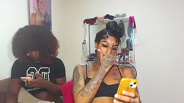 Snapshot of badgirls_cx chatting on 06/03/26, 10:04 badgirls cx online show from 06/03/26, 10:04
