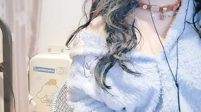 Snapshot of arena1357 chatting on 03/17/25, 03:29 arena1357 online show from 03/17/25, 03:29