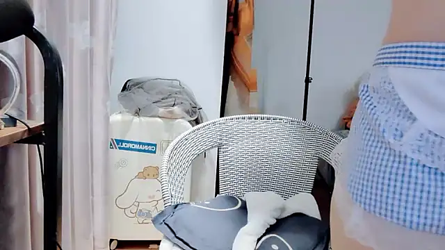 Snapshot of arena1357 chatting on 09/16/25, 01:56 arena1357 online show from 09/16/25, 01:56