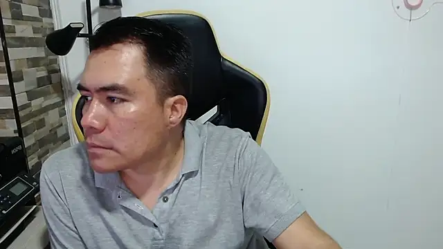 Snapshot of Jhonatan_Morales_S chatting on 01/07/26, 12:02 Jhonatan Morales S online show from 01/07/26, 12:02