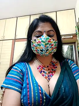 Snapshot of Ratna-777 chatting on 01/18/25, 11:00 Ratna-777 online show from 01/18/25, 11:00