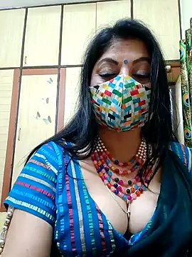 Snapshot of Ratna-777 chatting on 01/18/25, 08:09 Ratna-777 online show from 01/18/25, 08:09
