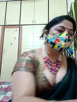 Snapshot of Ratna-777 chatting on 01/31/25, 10:10 Ratna-777 online show from 01/31/25, 10:10