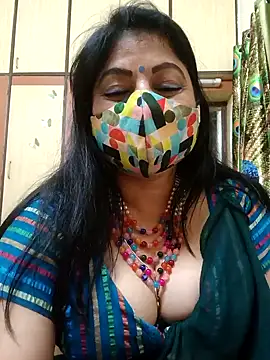 Snapshot of Ratna-777 chatting on 02/02/25, 05:10 Ratna-777 online show from 02/02/25, 05:10