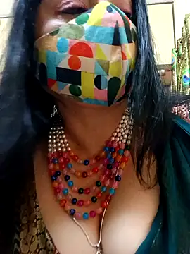 Snapshot of Ratna-777 chatting on 02/07/25, 04:14 Ratna-777 online show from 02/07/25, 04:14