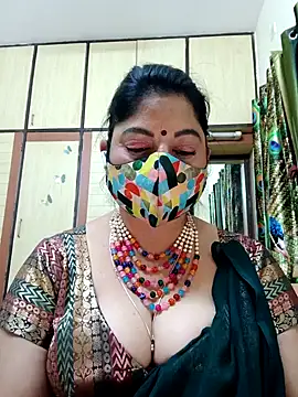 Snapshot of Ratna-777 chatting on 02/08/25, 11:01 Ratna-777 online show from 02/08/25, 11:01