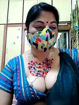 Snapshot of Ratna-777 chatting on 02/08/25, 10:51 Ratna-777 online show from 02/08/25, 10:51