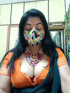 Snapshot of Ratna-777 chatting on 02/11/25, 10:18 Ratna-777 online show from 02/11/25, 10:18