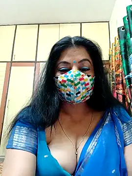Snapshot of Ratna-777 chatting on 09/27/25, 06:13 Ratna-777 online show from 09/27/25, 06:13
