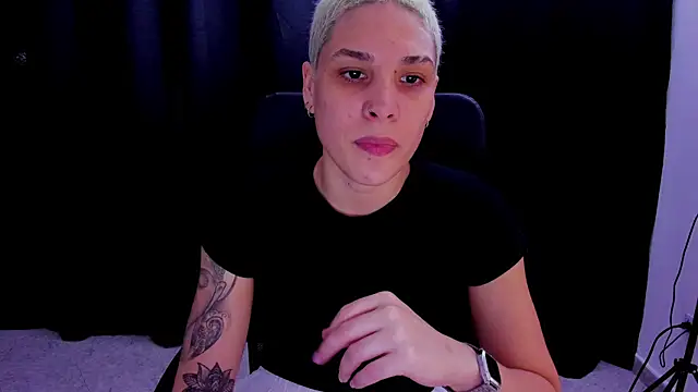 Charlee pink online show from 09/15/25, 07:25