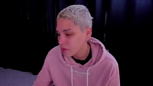 Charlee pink online show from 09/20/25, 03:46