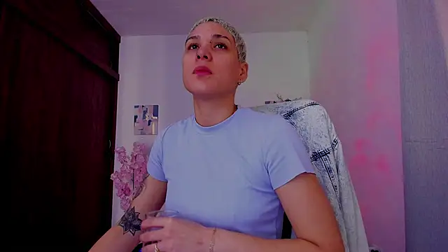 Charlee pink online show from 09/26/25, 01:37