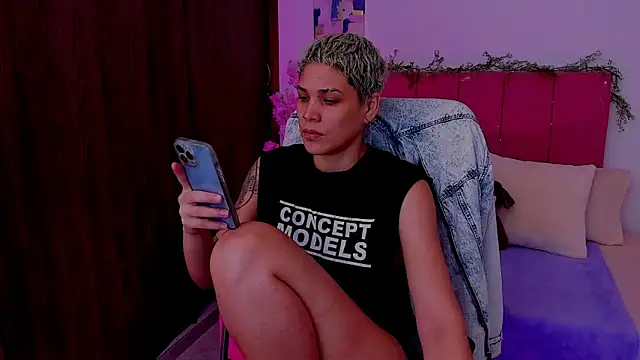 Charlee pink online show from 10/17/25, 07:16