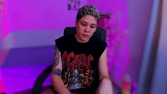 Charlee pink online show from 11/22/25, 05:56