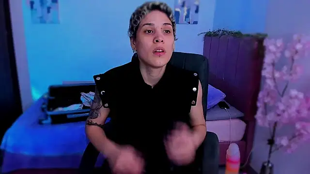 Charlee pink online show from 12/03/25, 11:58