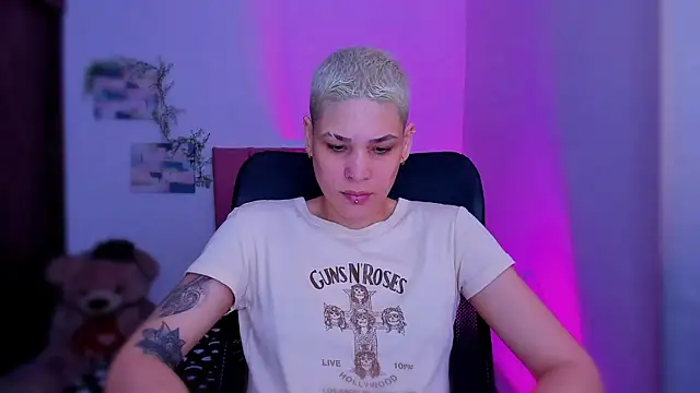 Charlee pink online show from 02/10/26, 04:44