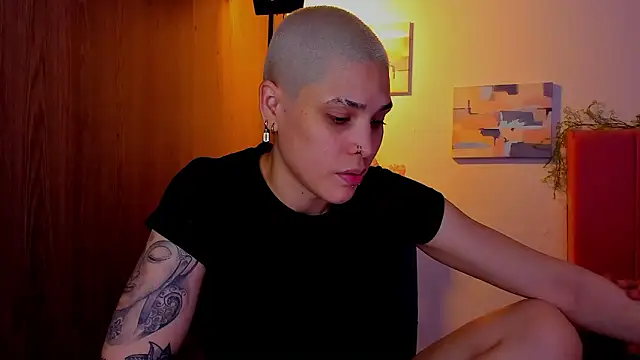 Charlee pink online show from 03/19/26, 07:23