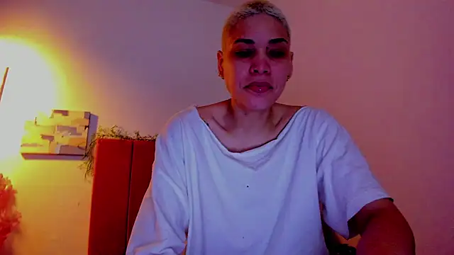 Charlee pink online show from 04/20/26, 04:43