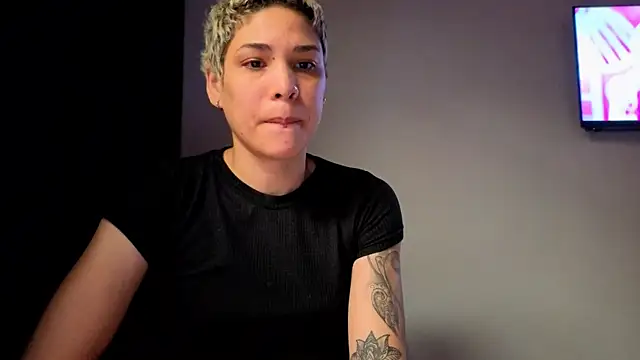 Charlee pink online show from 07/11/26, 03:26