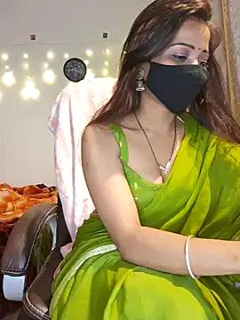 Snapshot of Cute-Tara chatting on 01/10/25, 03:58 Cute-Tara online show from 01/10/25, 03:58
