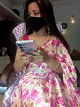 Snapshot of Cute-Tara chatting on 02/13/25, 04:17 Cute-Tara online show from 02/13/25, 04:17