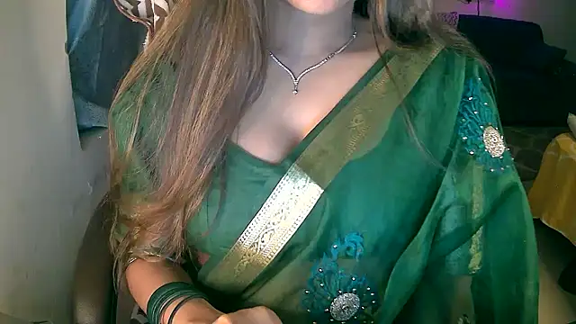 Snapshot of Cute-Tara chatting on 10/05/25, 04:16 Cute-Tara online show from 10/05/25, 04:16